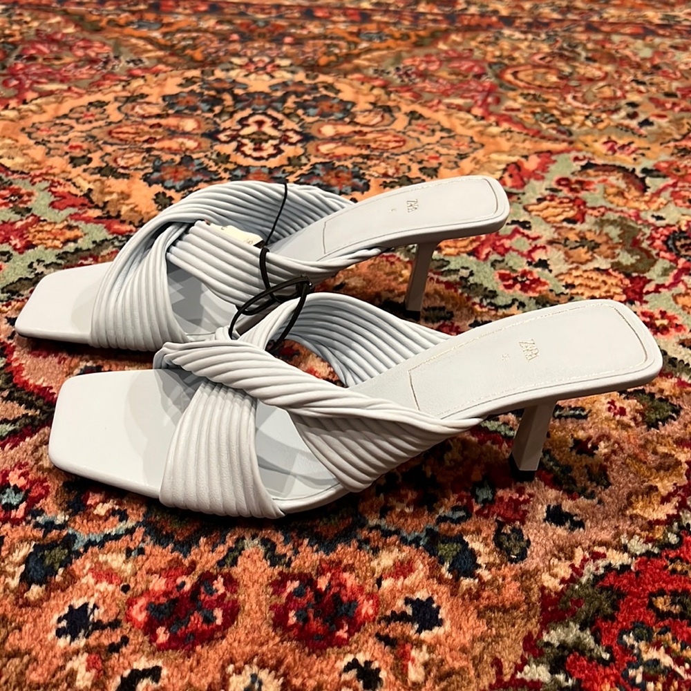 Zara light blue leather mule, never worn/with tags.